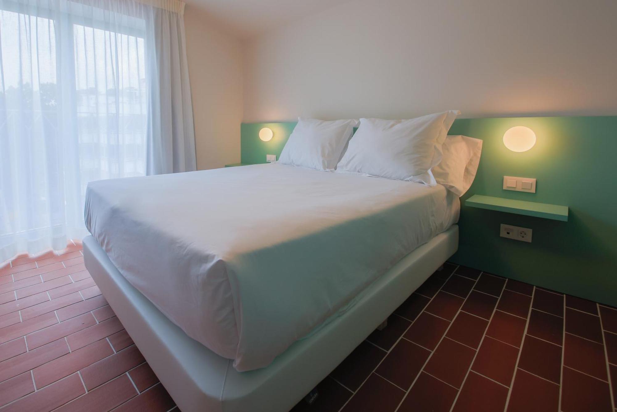 Terra Aurea Aparthotel サロウ エクステリア 写真